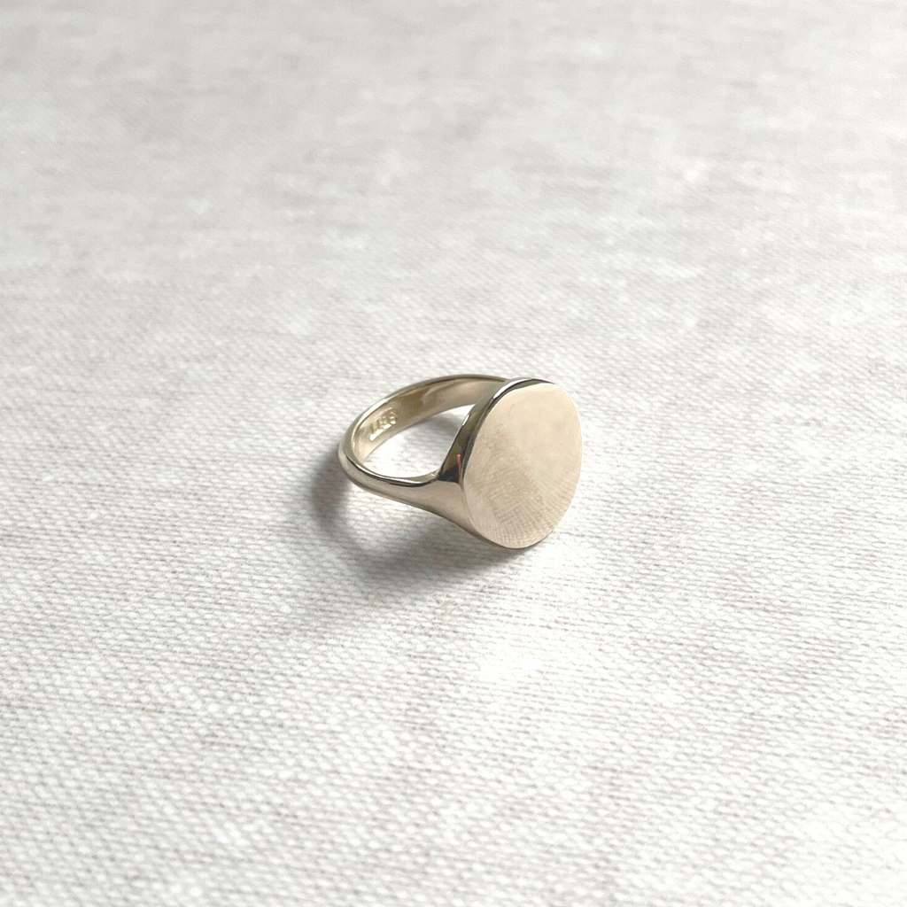 Species by the Thousands Sol signet ring in brass.